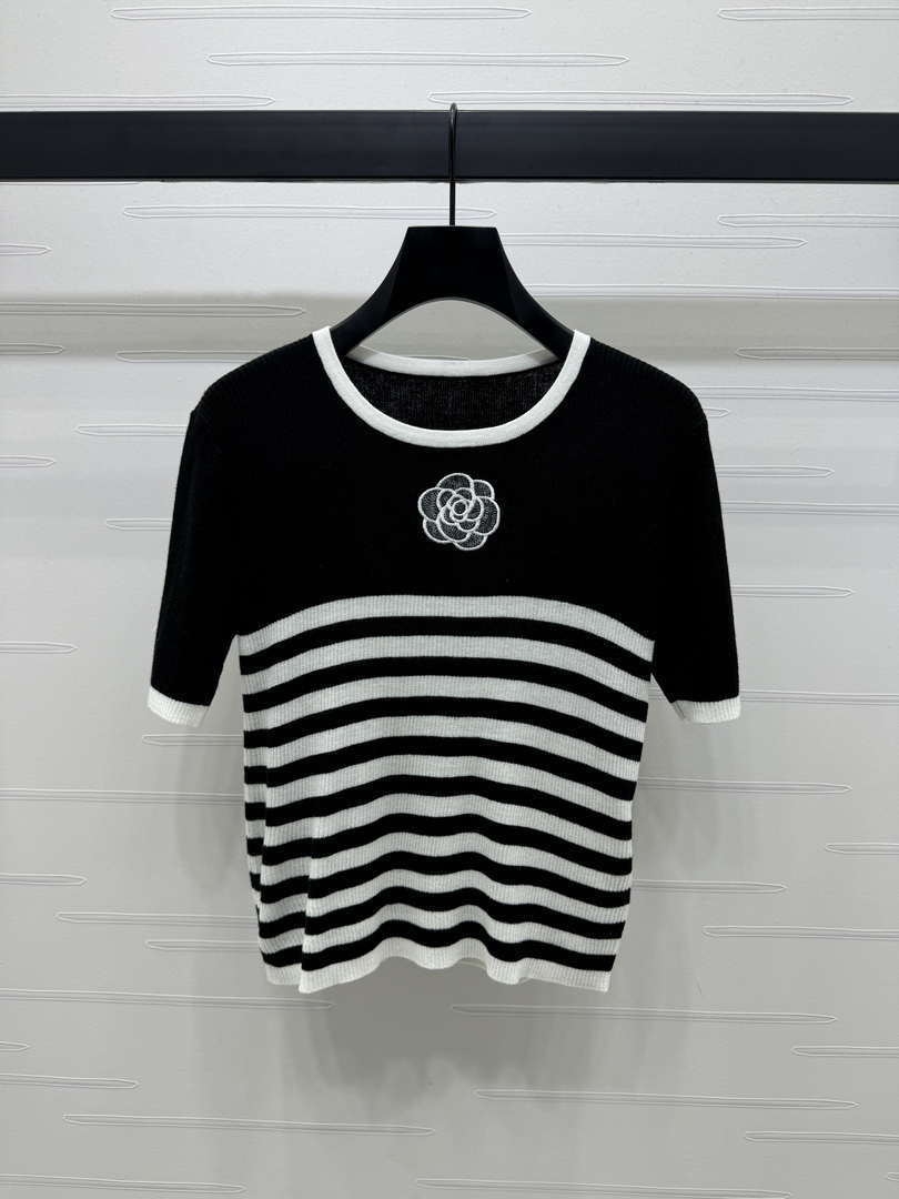 Chanel Women's Fashion Knitted T-shirt C81021