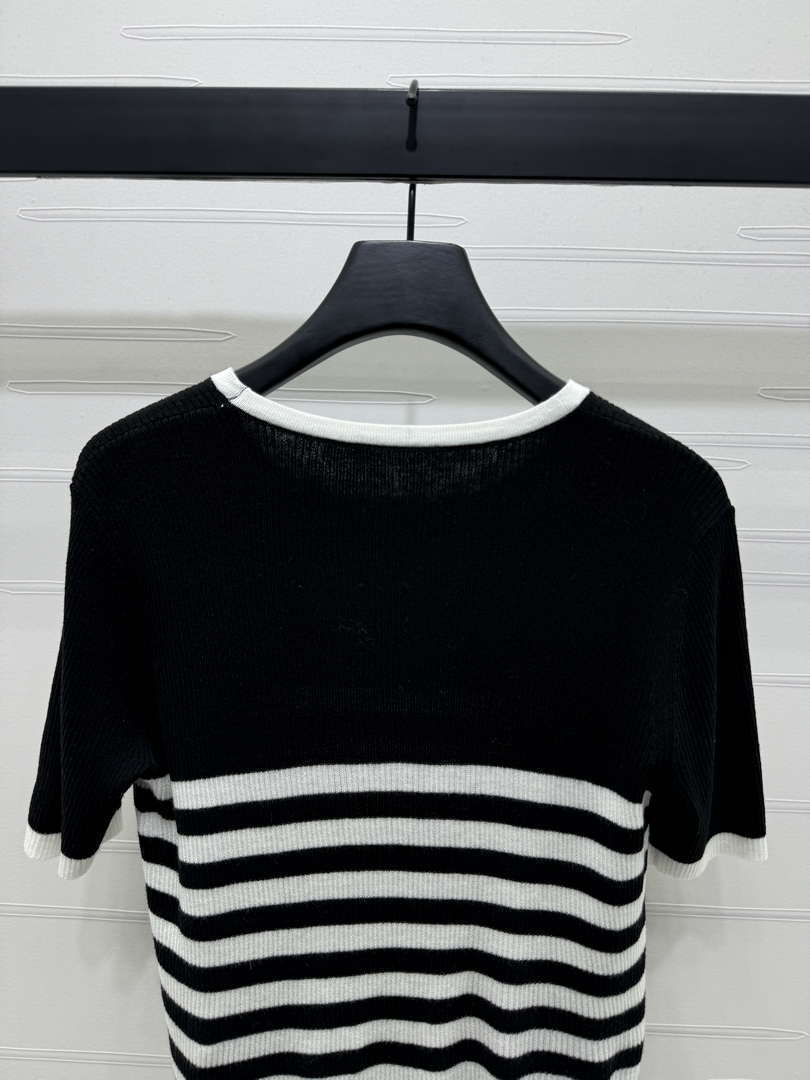 Chanel Women's Fashion Knitted T-shirt C81021