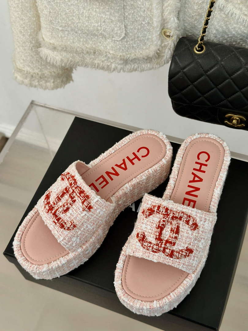 Chanel Women's fashion Knitwear Slippers C88104 - Euro 35=US 4 - View 1