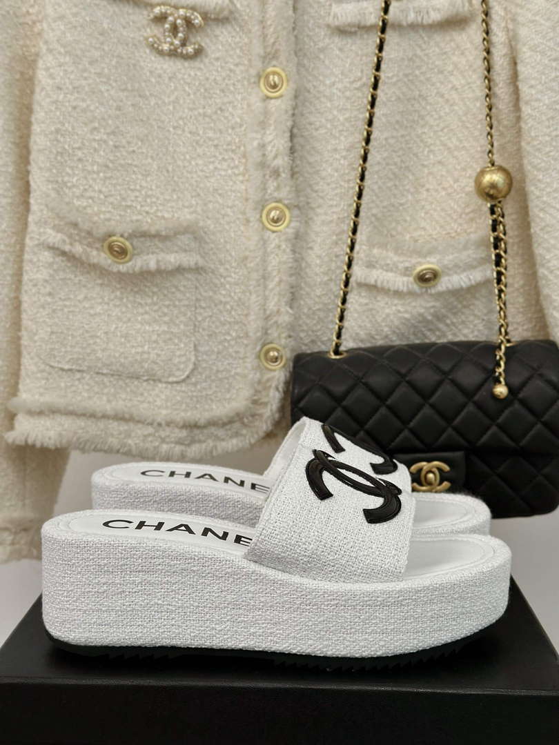Chanel Women's fashion Knitwear Slippers C88106 - Euro 35=US 4 - View 2