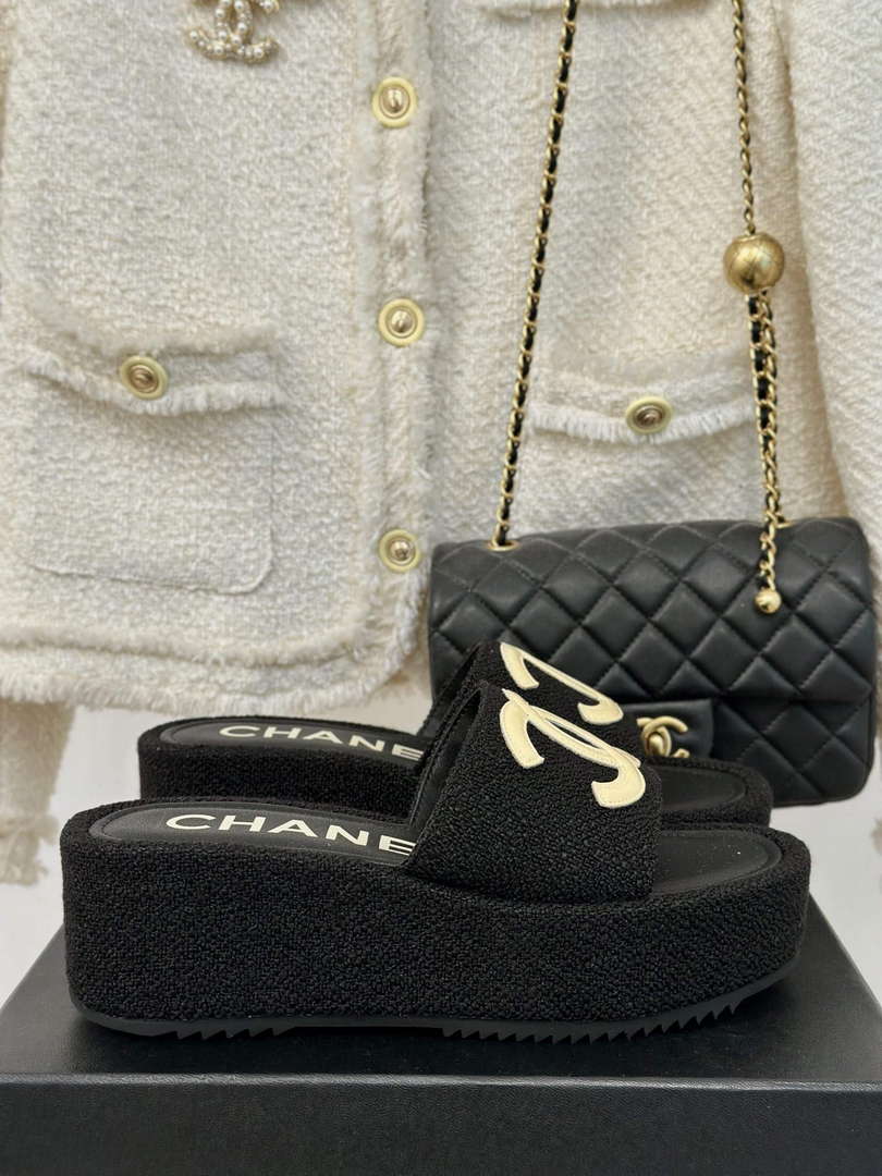 Chanel Women's fashion Knitwear Slippers C88107 - Euro 35=US 4 - View 2