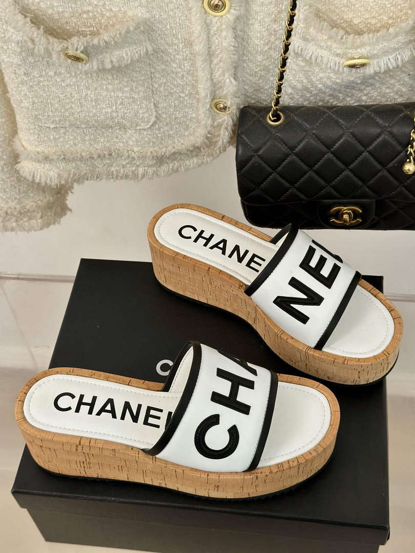 Chanel Women's fashion Knitwear Slippers C88109 - Euro 35=US 4 - View 3