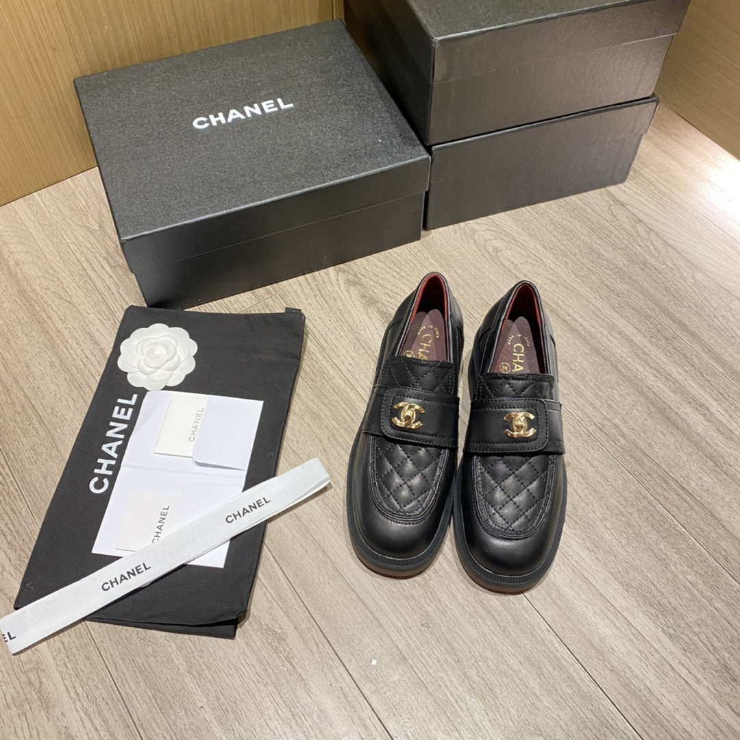 Chanel Women's Fashion Loafers Calfskin C90307 - 35 - View 2