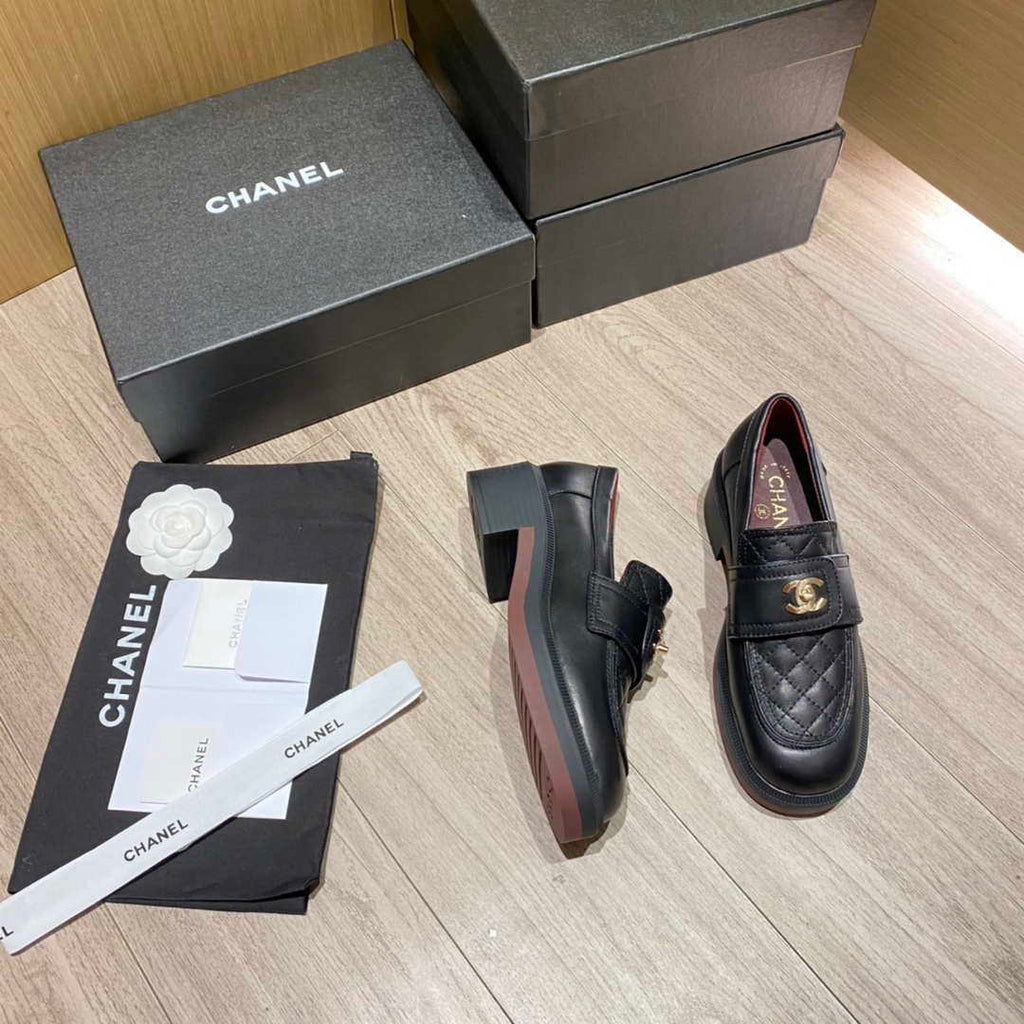Chanel Women's Fashion Loafers Calfskin C90307