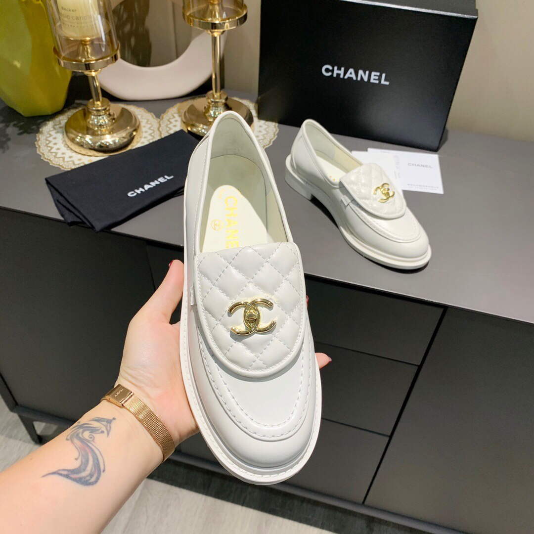 Chanel Women's Fashion Loafers Calfskin C90305 - 35 - View 5