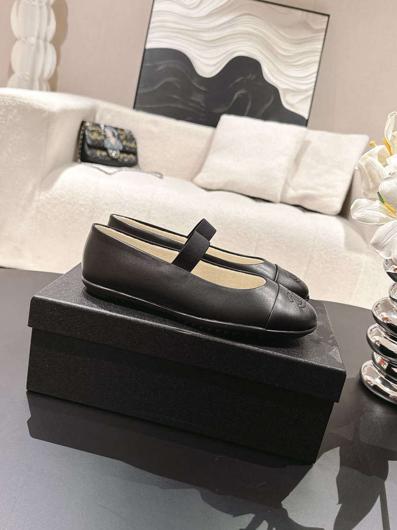 Chanel Women's Fashion Mary Janes Shoes C90286 - Euro 35=US 4 - View 4