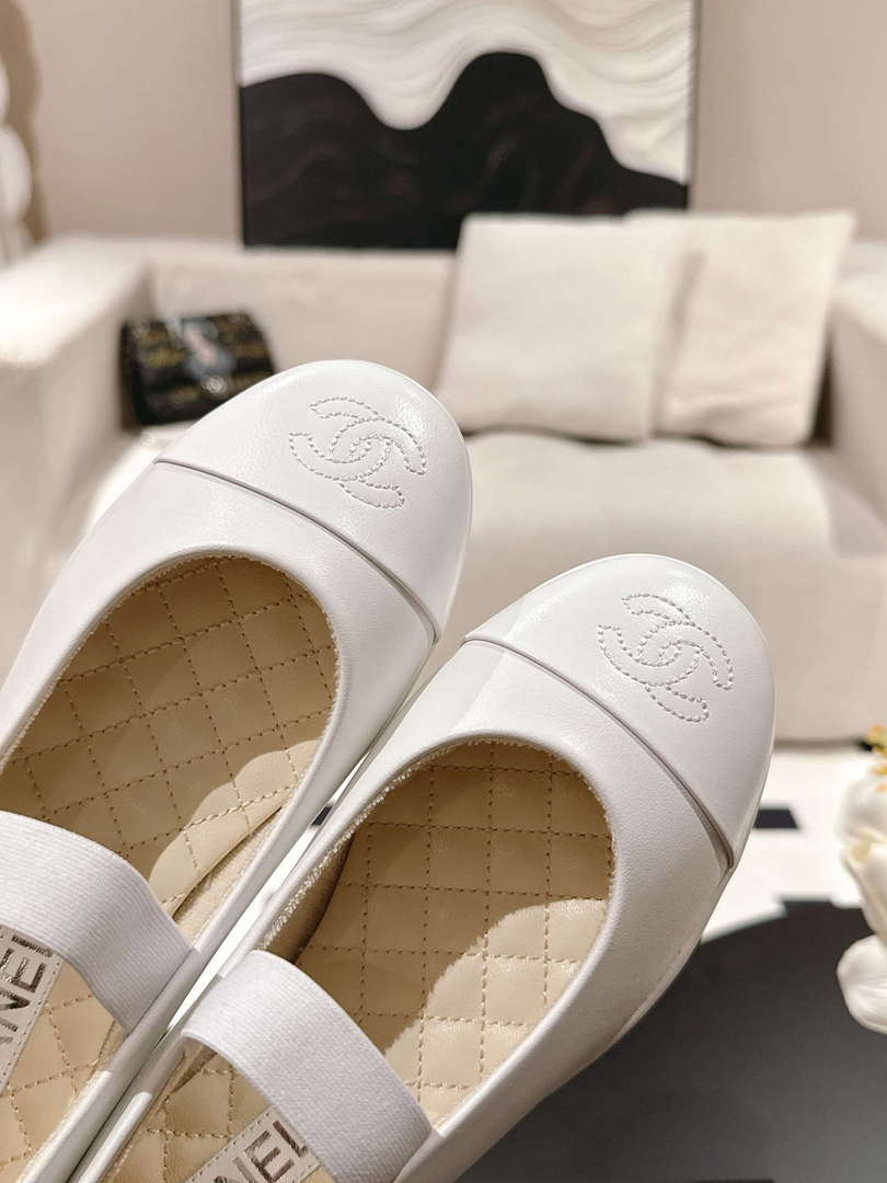 Chanel Women's Fashion Mary Janes Shoes C90290 - Euro 35=US 4 - View 4