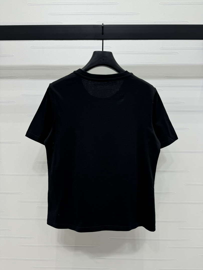 Chanel Women's Fashion T-shirt C81002