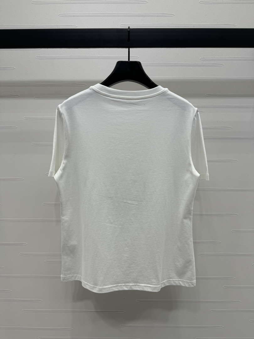 Chanel Women's Fashion T-shirt C81002