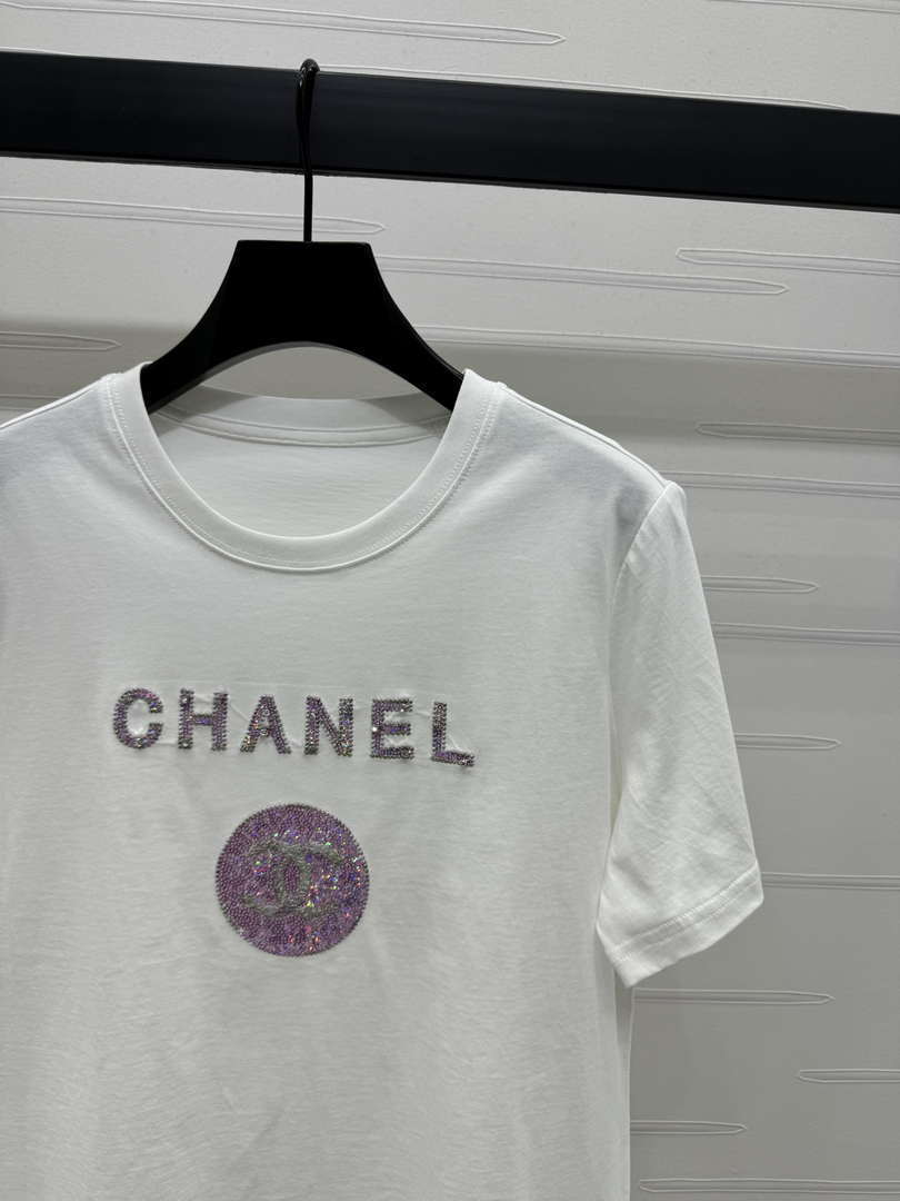 Chanel Women's Fashion T-shirt C81003