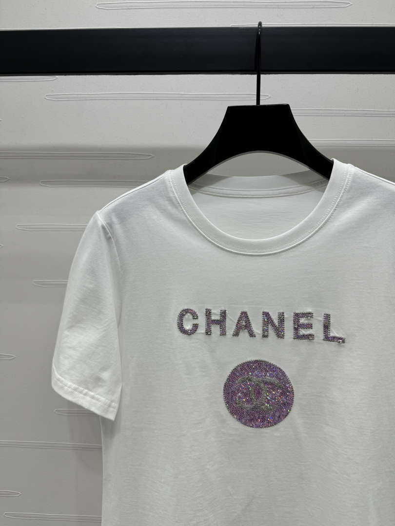 Chanel Women's Fashion T-shirt C81003