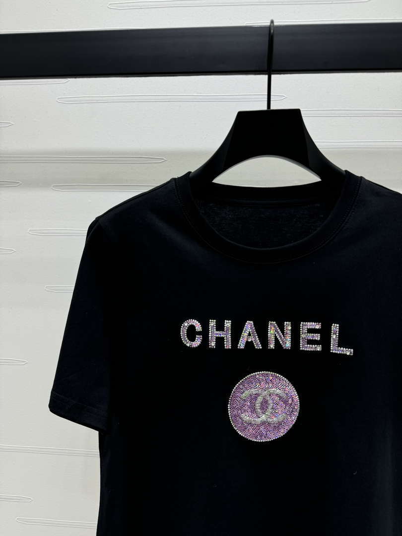 Chanel Women's Fashion T-shirt C81003