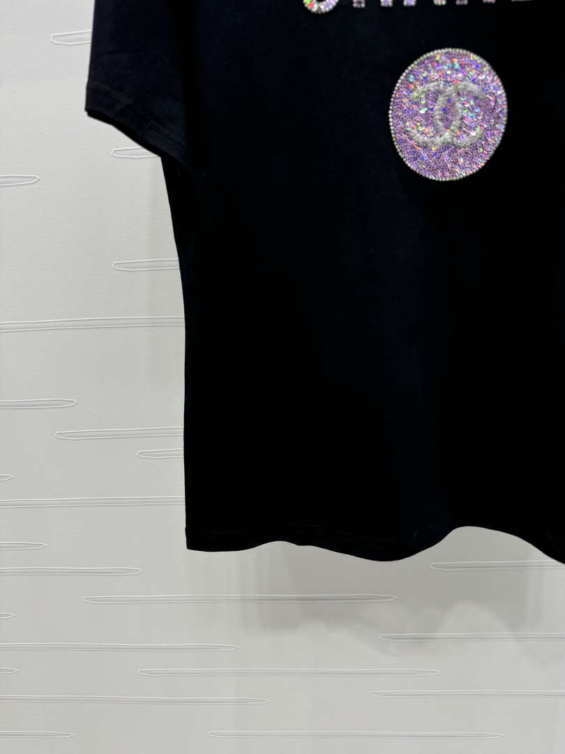 Chanel Women's Fashion T-shirt C81003