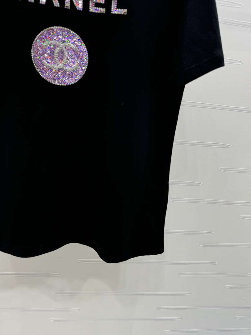 Chanel Women's Fashion T-shirt C81003
