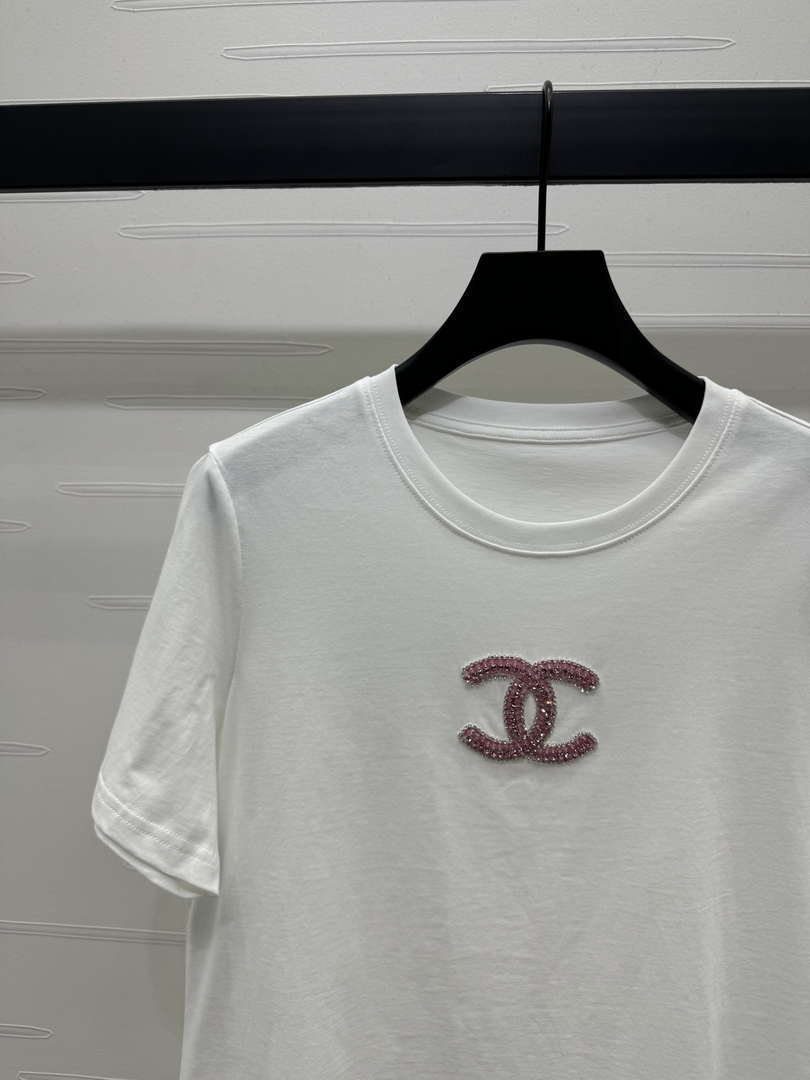 Chanel Women's Fashion T-shirt C81004