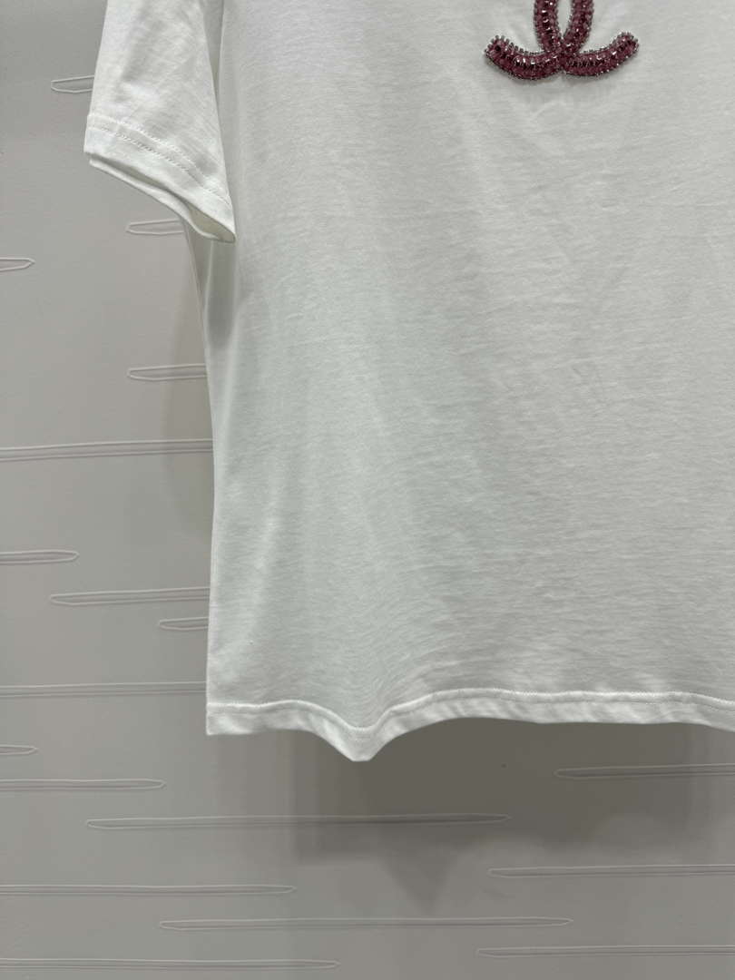 Chanel Women's Fashion T-shirt C81004