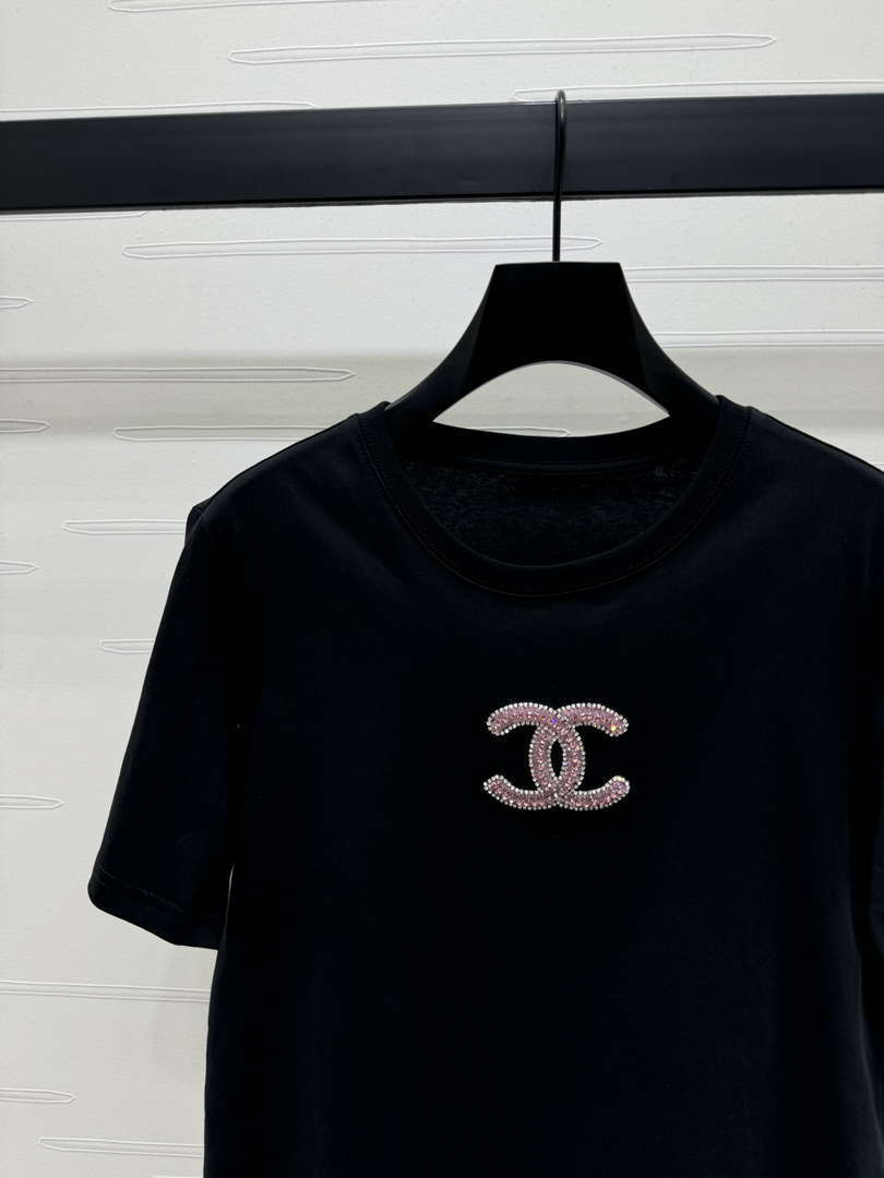 Chanel Women's Fashion T-shirt C81004