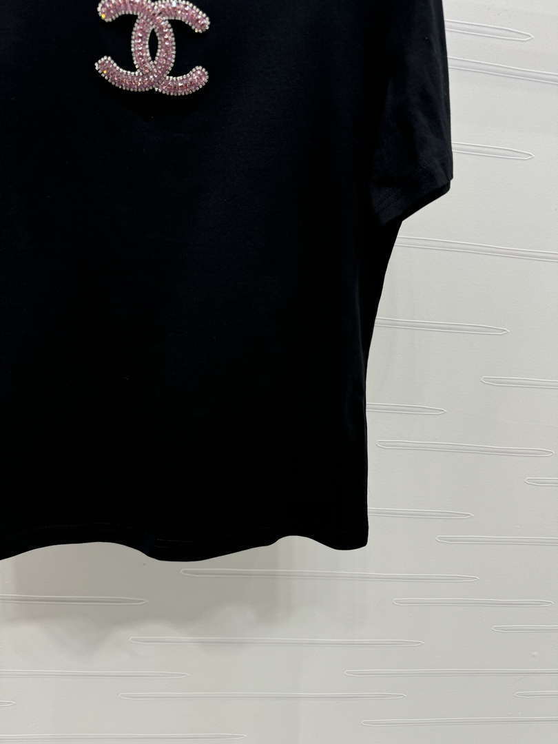Chanel Women's Fashion T-shirt C81004