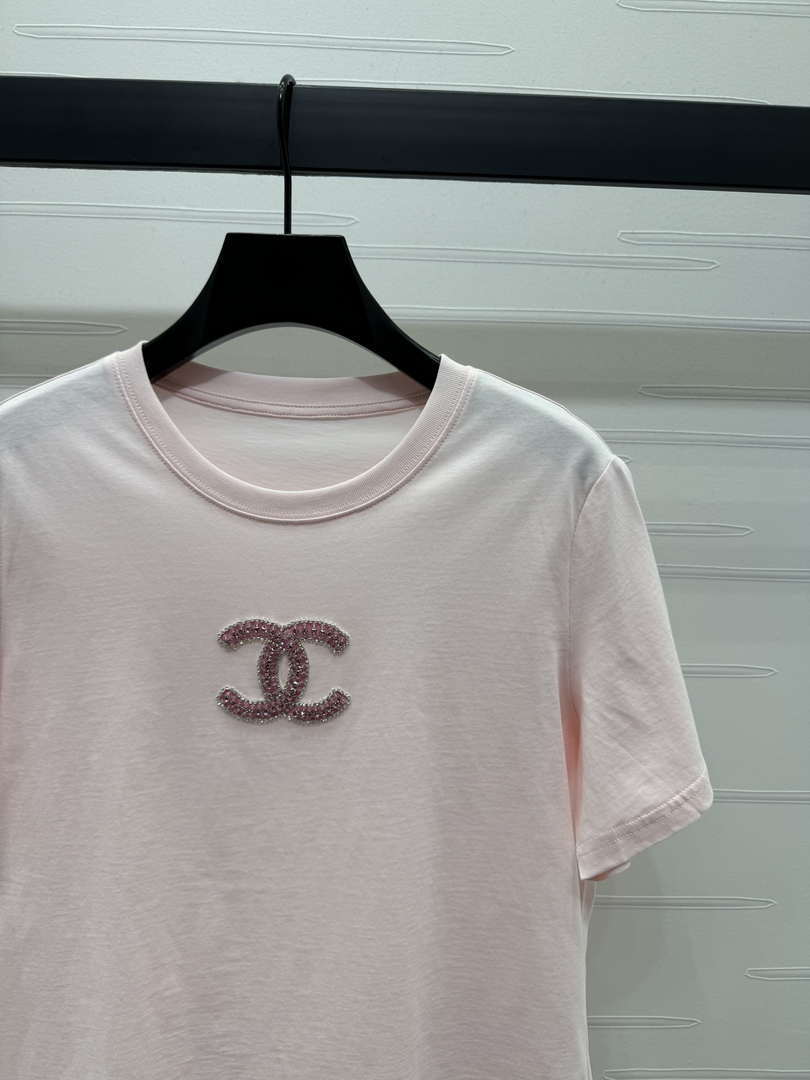 Chanel Women's Fashion T-shirt C81004