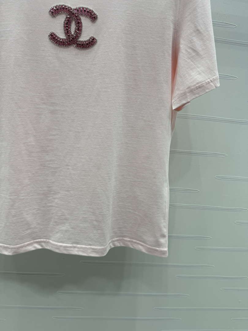 Chanel Women's Fashion T-shirt C81004