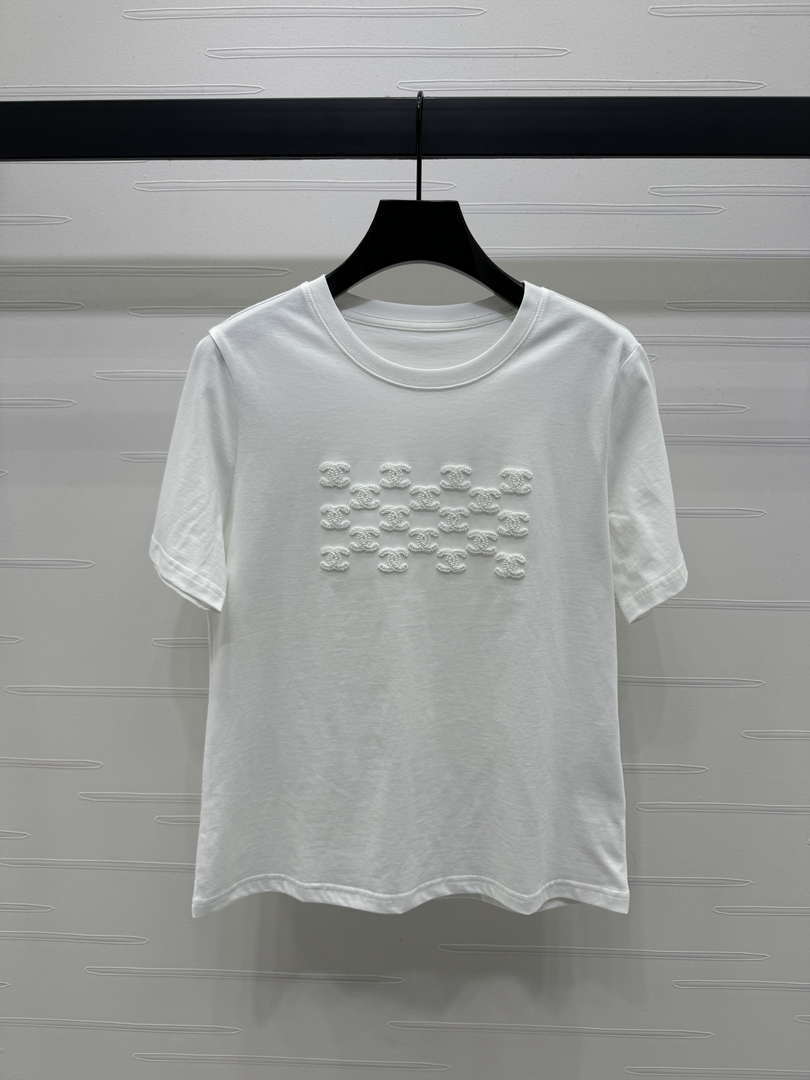 Chanel Women's Fashion T-shirt C81005