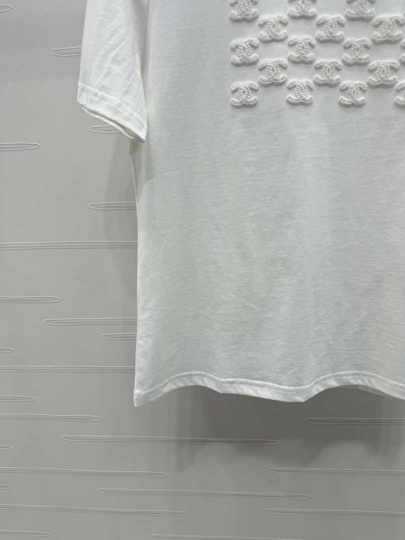 Chanel Women's Fashion T-shirt C81005