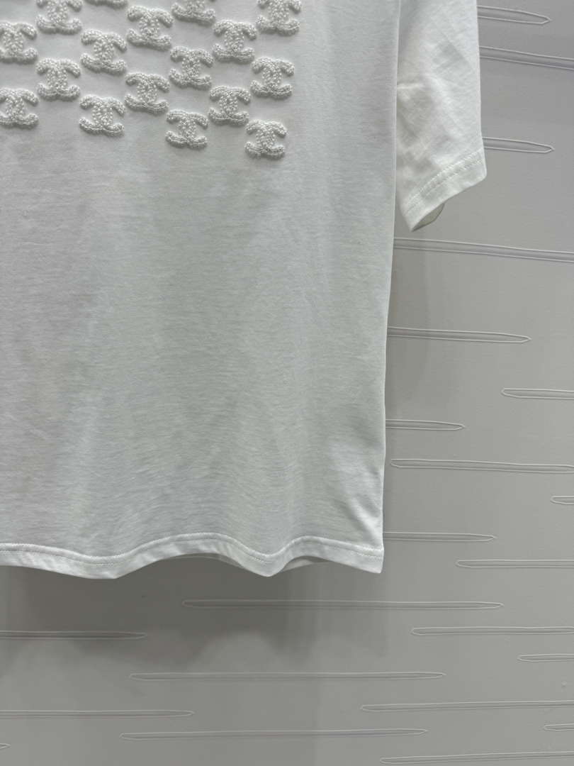 Chanel Women's Fashion T-shirt C81005