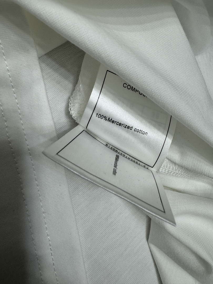 Chanel Women's Fashion T-shirt C81005