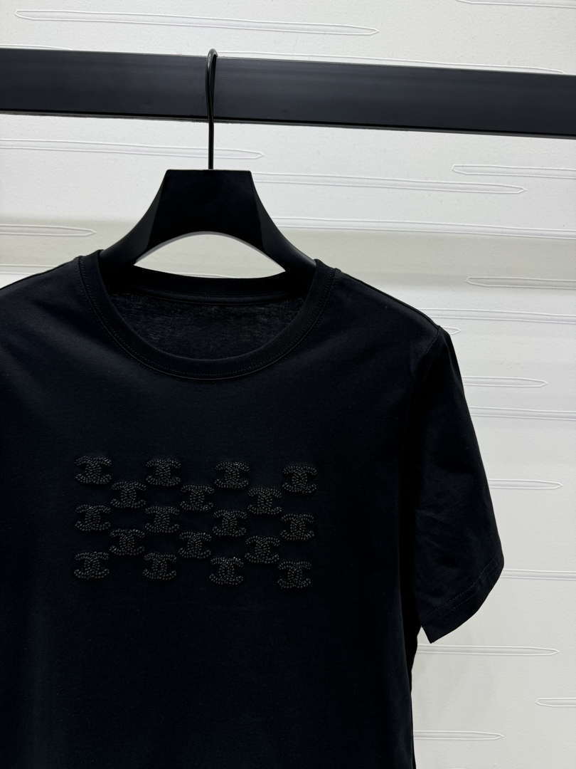 Chanel Women's Fashion T-shirt C81005