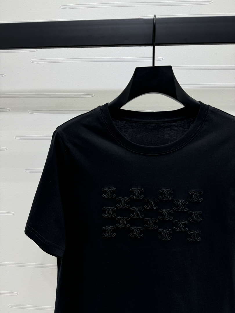 Chanel Women's Fashion T-shirt C81005