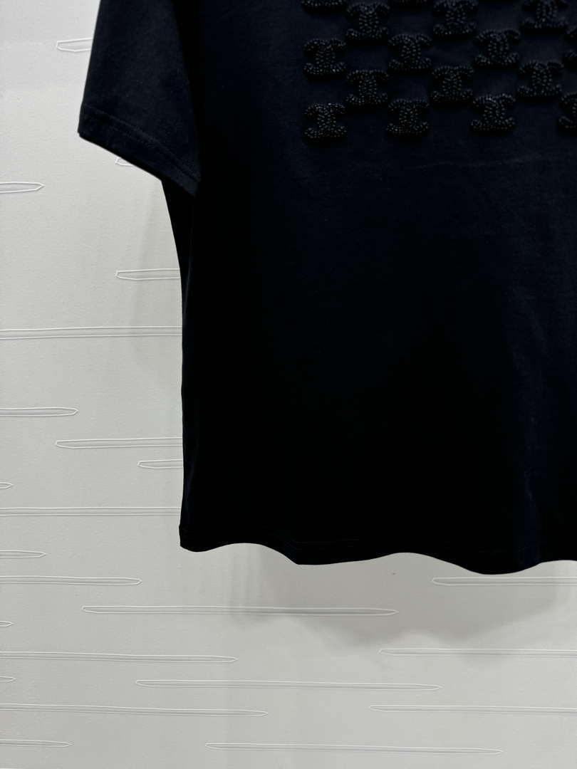 Chanel Women's Fashion T-shirt C81005