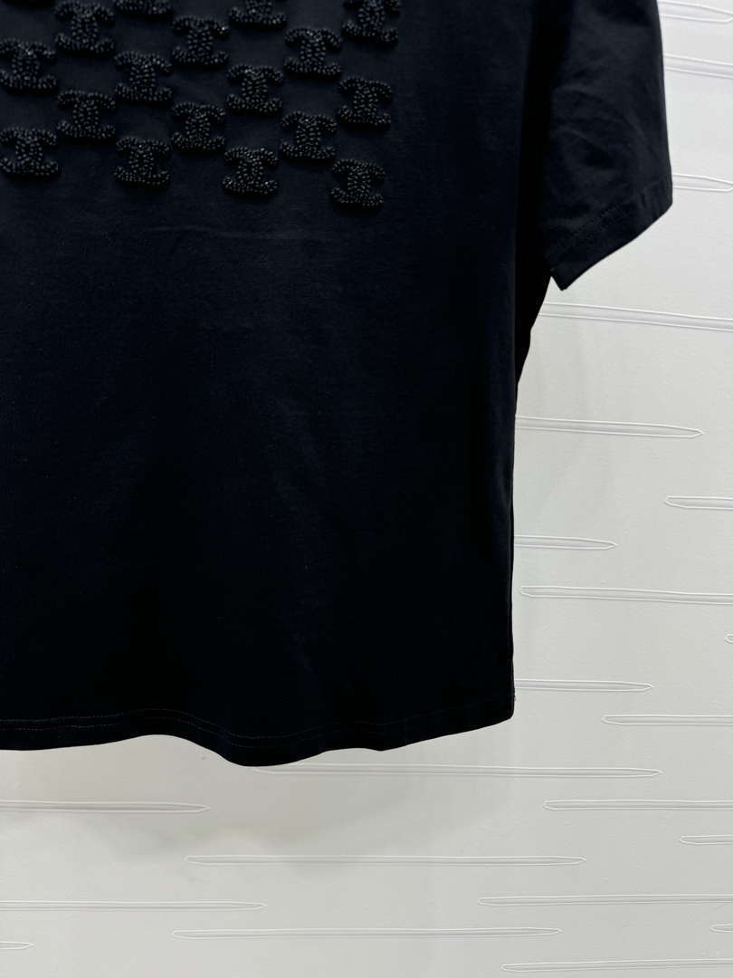 Chanel Women's Fashion T-shirt C81005