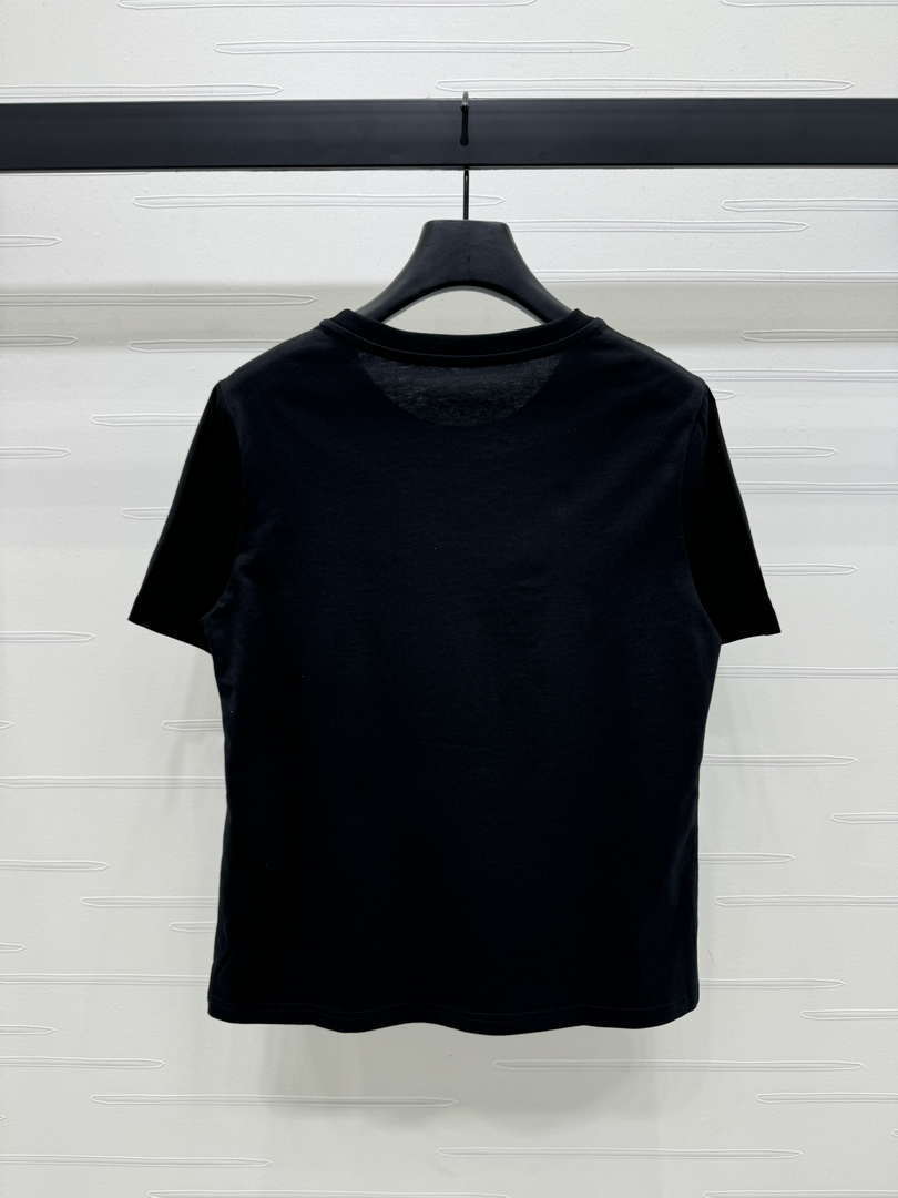 Chanel Women's Fashion T-shirt C81005
