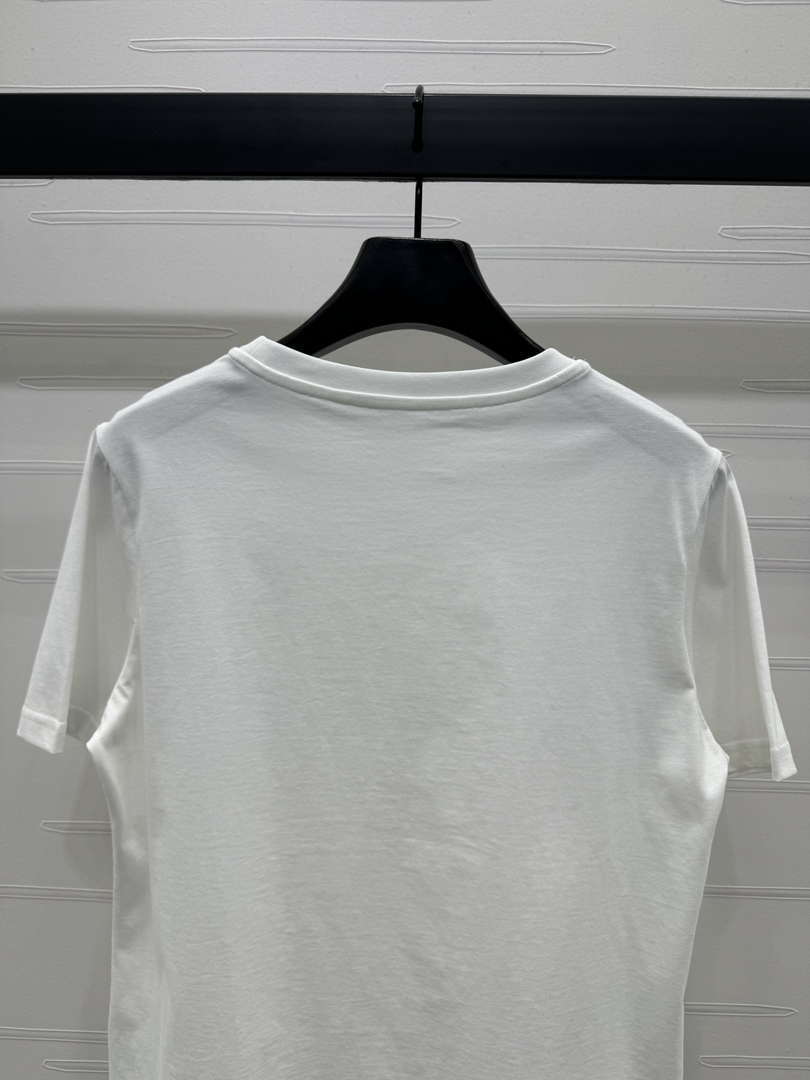 Chanel Women's Fashion T-shirt C81006