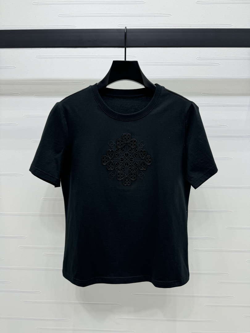 Chanel Women's Fashion T-shirt C81006