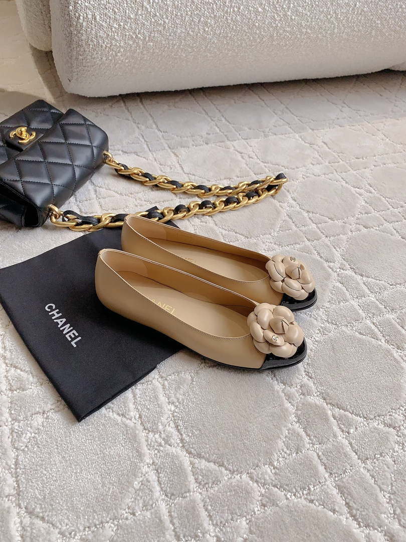 Chanel Women's G31318 Camellia shoes Lambskin CC91009 - Euro 35=US 4 - View 2