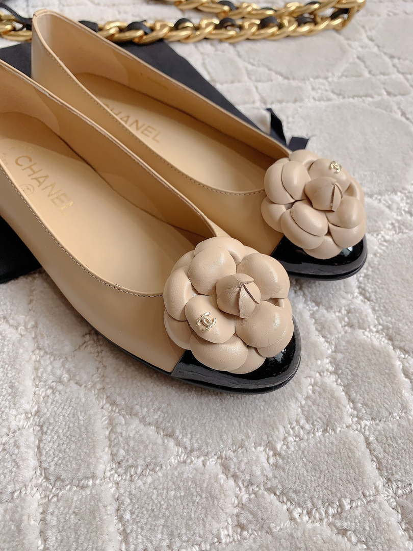 Chanel Women's G31318 Camellia shoes Lambskin CC91009 - Euro 35=US 4 - View 6