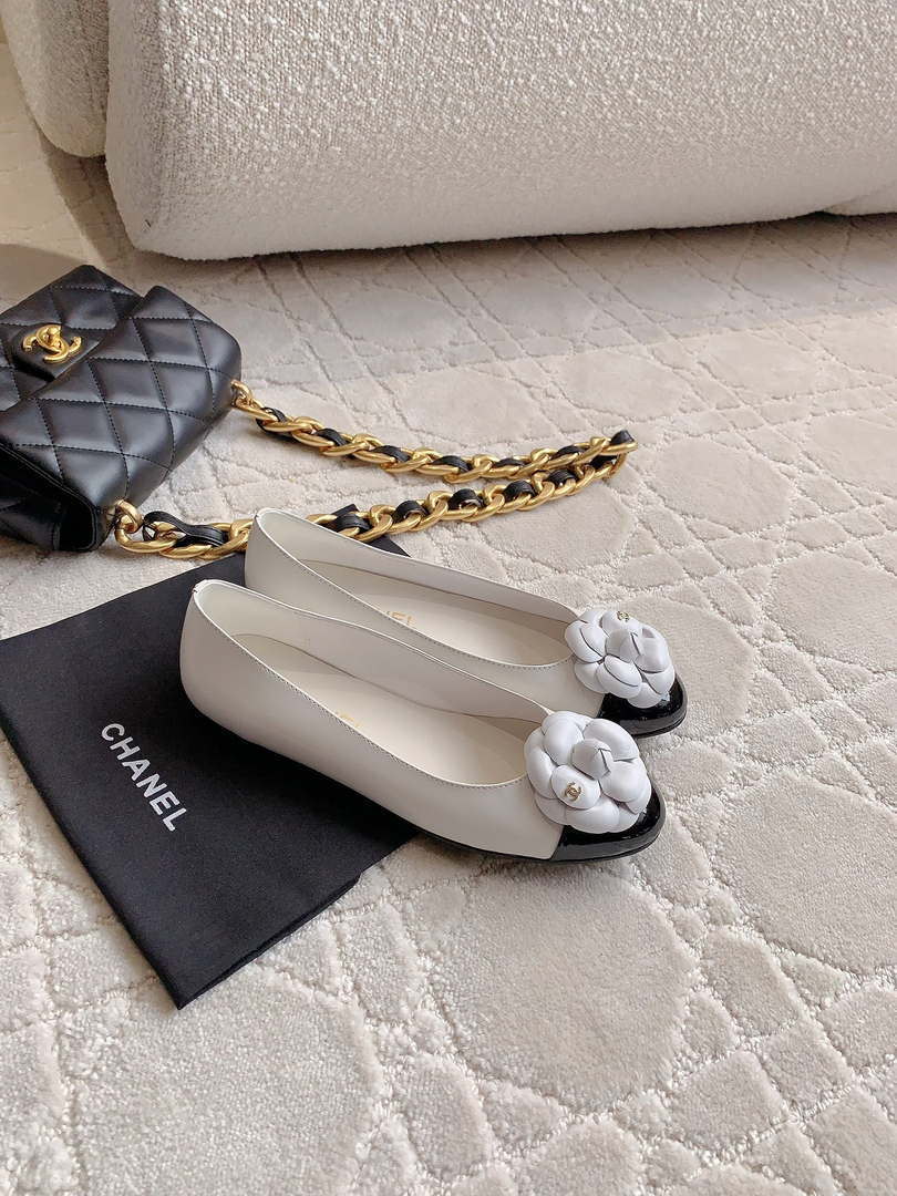 Chanel Women's G31318 Camellia shoes Lambskin CC91010