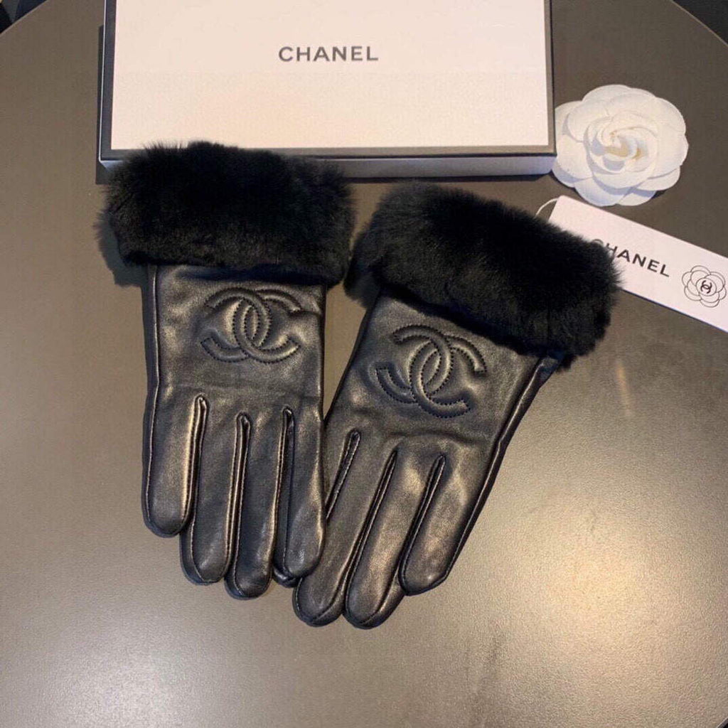 Chanel Women's Gloves Designer Leather Gloves AA8315