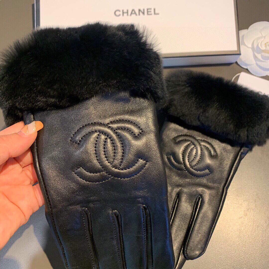 Chanel Women's Gloves Designer Leather Gloves AA8315