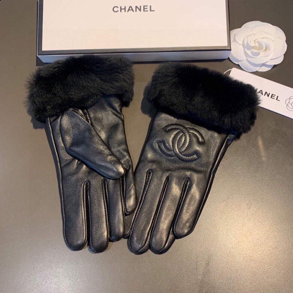 Chanel Women's Gloves Designer Leather Gloves AA8315