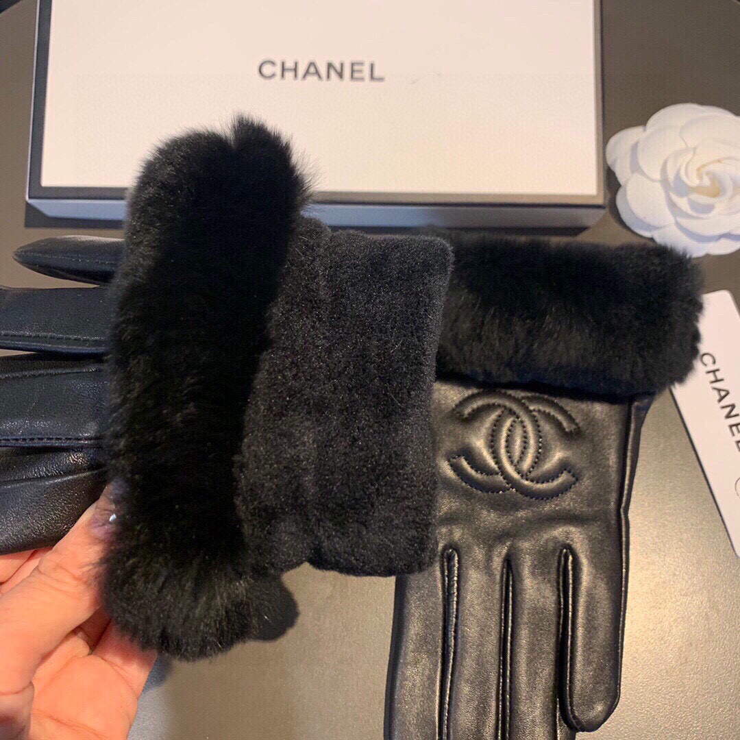 Chanel Women's Gloves Designer Leather Gloves AA8315