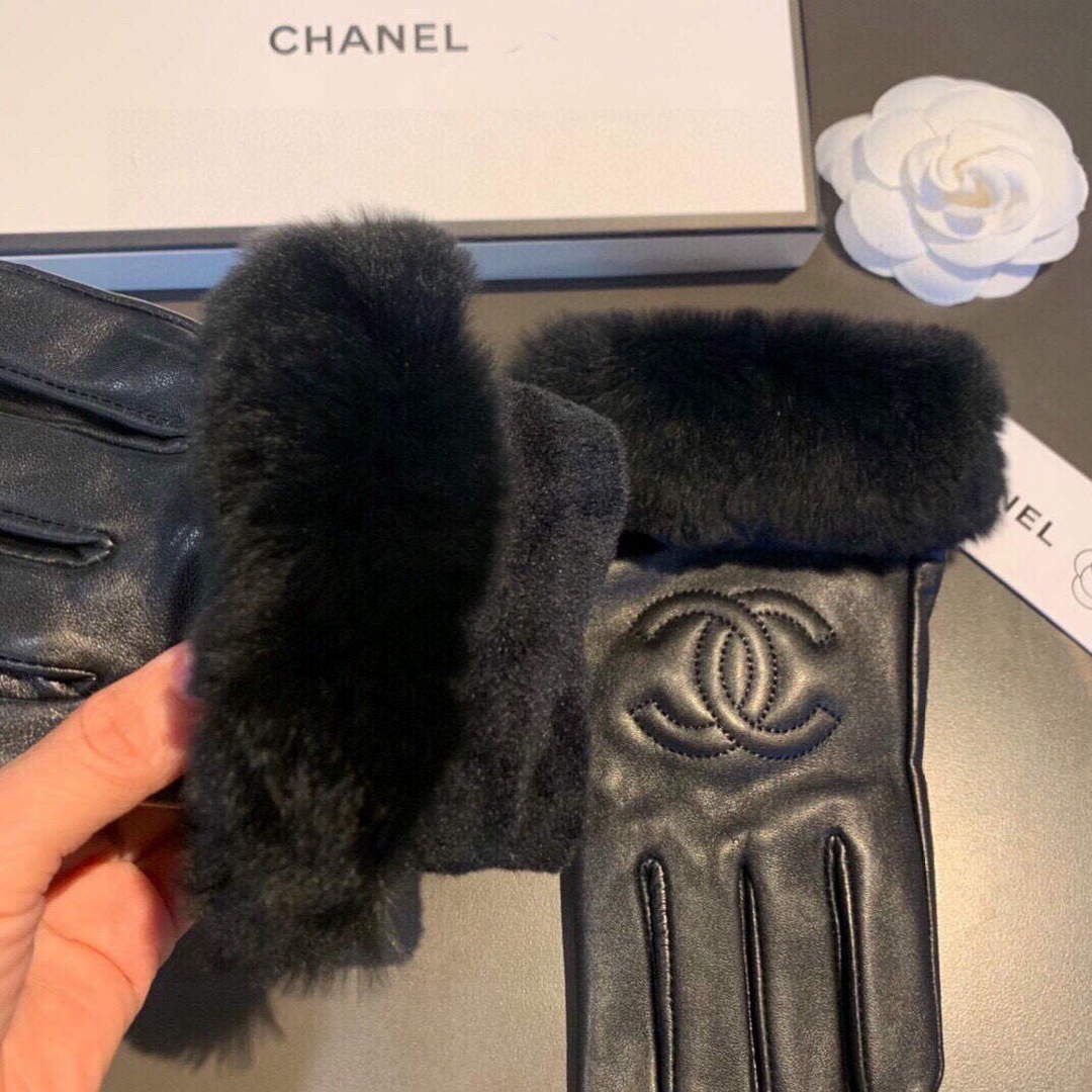 Chanel Women's Gloves Designer Leather Gloves AA8315
