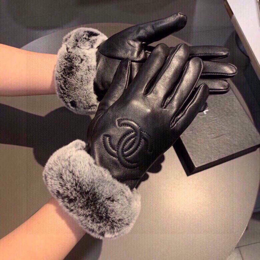 Chanel Women's Gloves Designer Leather Gloves AA8316
