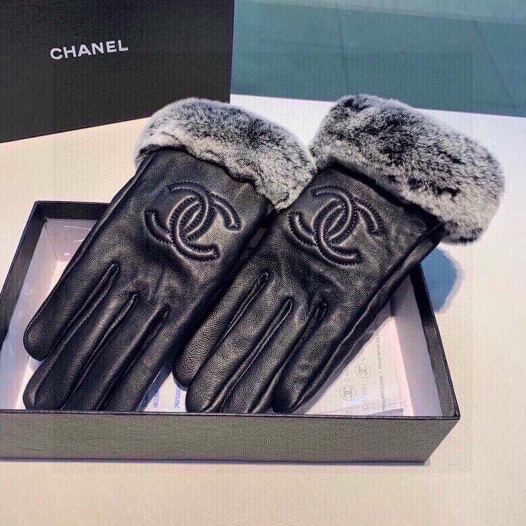 Chanel Women's Gloves Designer Leather Gloves AA8316
