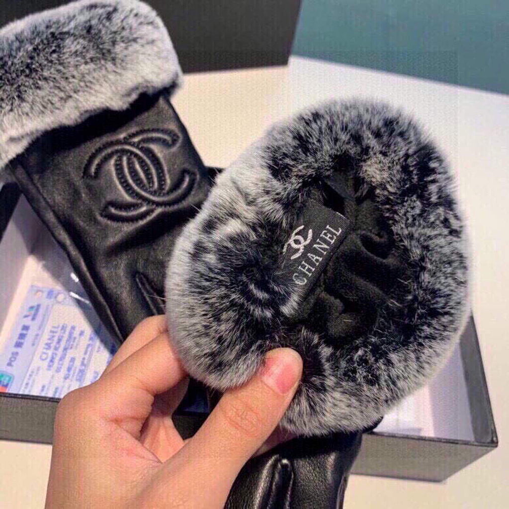 Chanel Women's Gloves Designer Leather Gloves AA8316