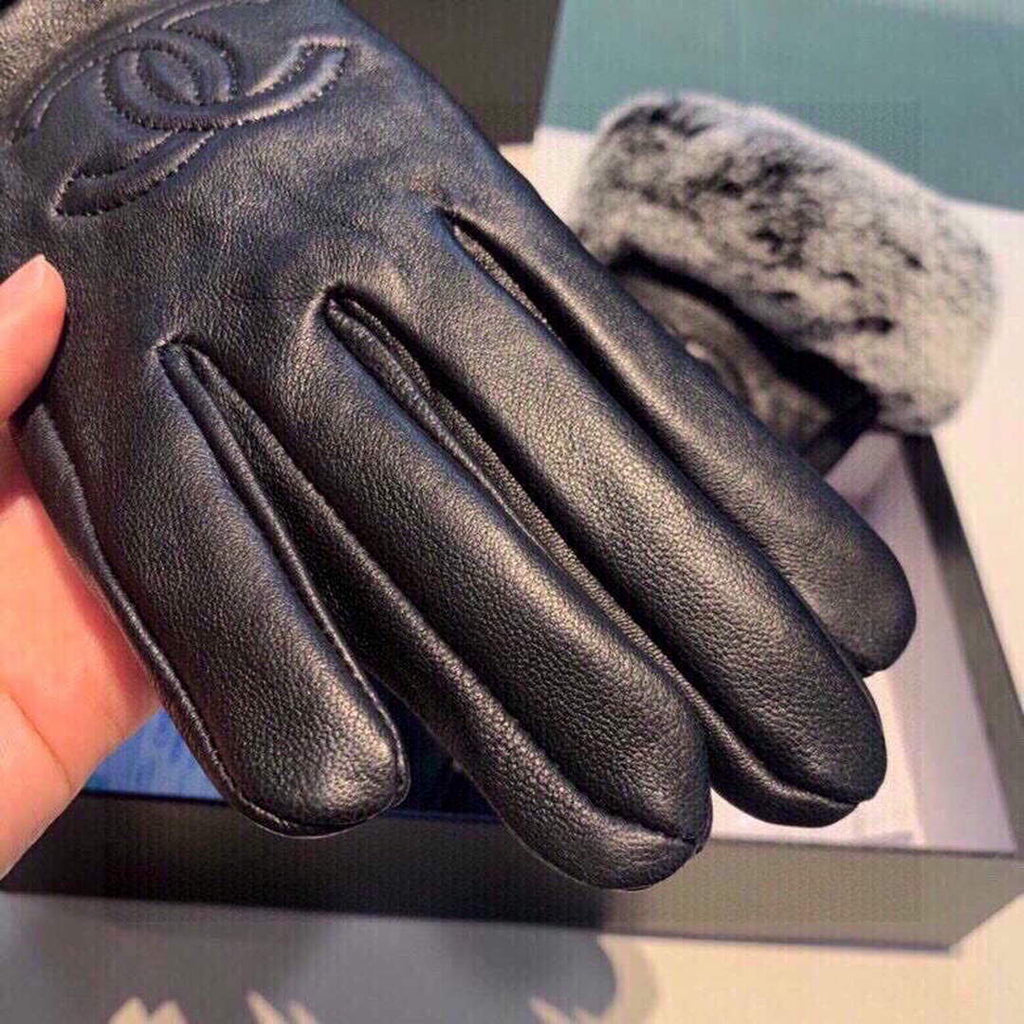 Chanel Women's Gloves Designer Leather Gloves AA8316