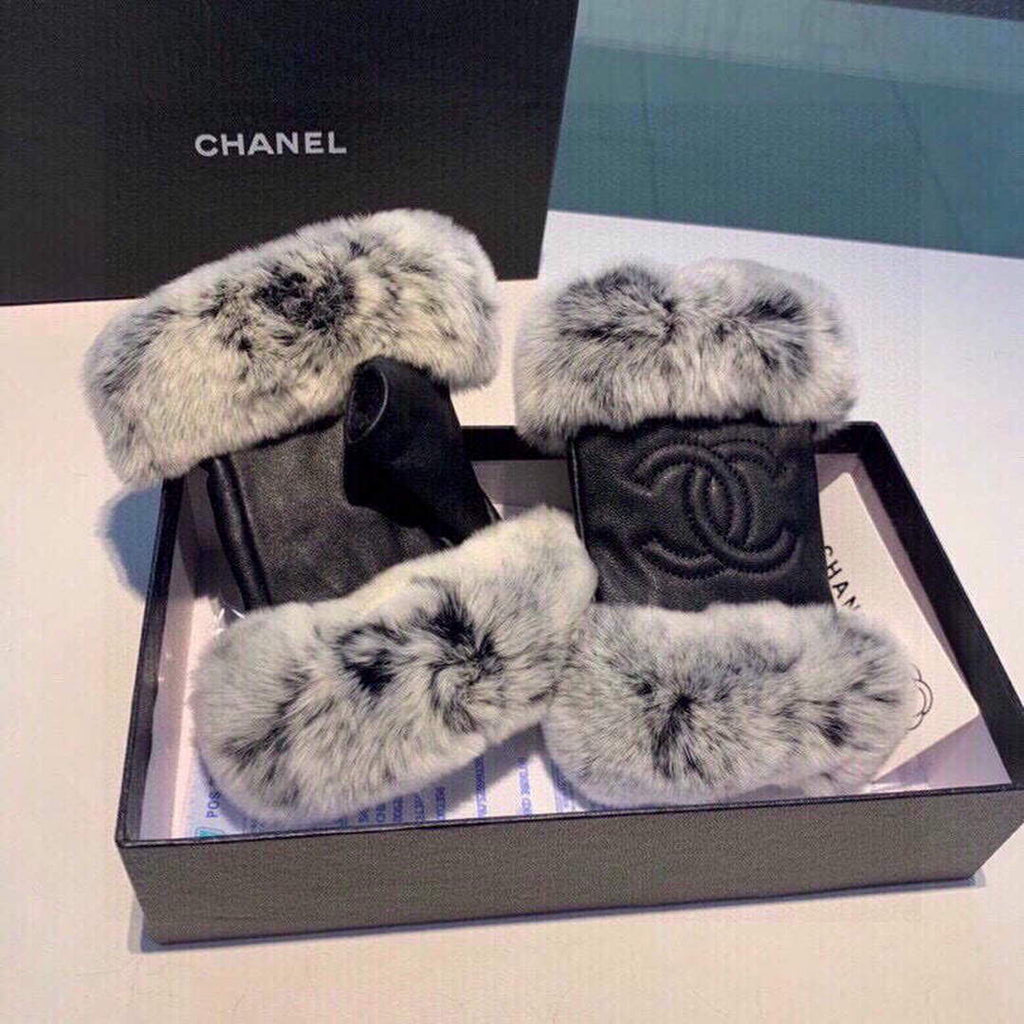Chanel Women's Gloves Designer Leather Gloves AA8318