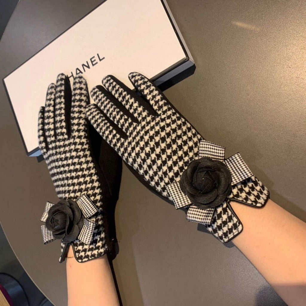 Chanel Women's Gloves Designer Wool Gloves AA8319