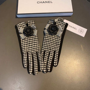 Chanel Women's Gloves Designer Wool Gloves AA8319 - Default Title - View 4